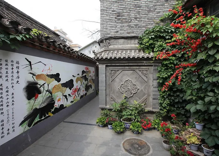Zhantan Courtyard Hotel